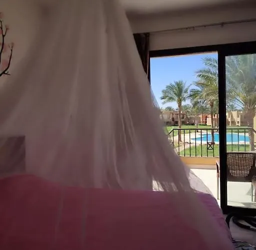 Stella De Mari In Makadi With And Pool View Appartement
