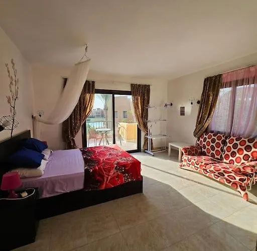 Appartement Stella De Mari In Makadi With And Pool View *