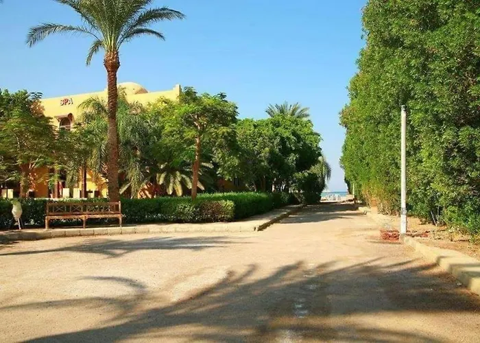 Stella De Mari In Makadi With And Pool View Hurghada