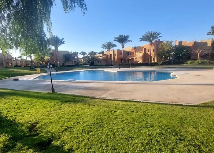 Stella De Mari In Makadi With And Pool View Appartement